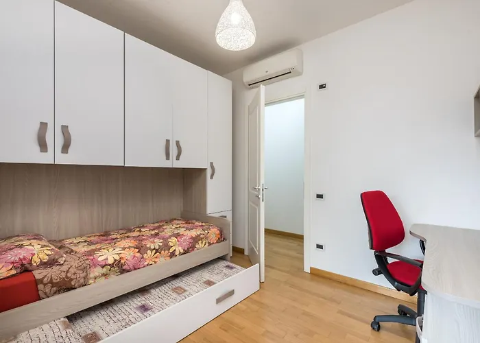 Apartamento Trilocale Moderno- Sud- Aeroporti E Campus *